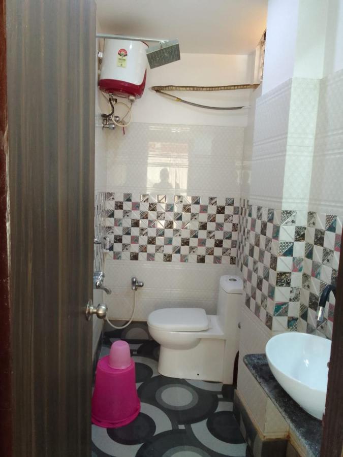 Hotel Rajmahal Tarapith Eksteriør billede
